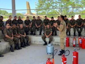 treinamento da brigada de combate a incndio da pmpv 7